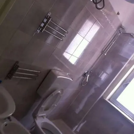 Polyclinic Guest house *